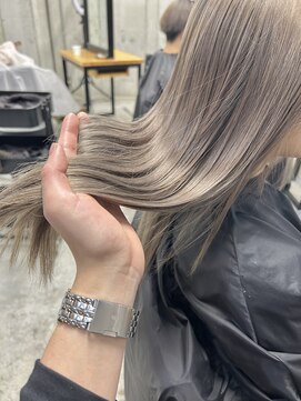 ラフィット 香椎(lafit) ハイトーングレージュカラーケアブリーチ髪質改善トリートメント