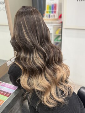 ラピス 横浜(Lapis) エクステでつくるバレイヤージュ風