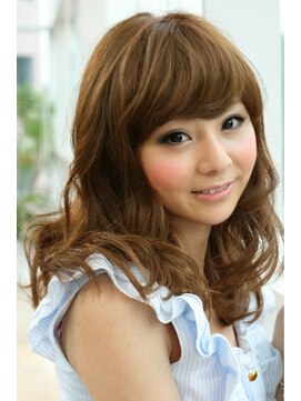 ミスエッセンス(MISS ESSENCE) 無造作ウェーブでモテヘア