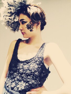 ピースラビングプラスハーツ(PEACE LOVING+HEARTS) アートスタイル