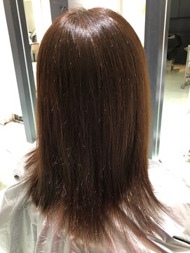 大嶋直樹の美容室 表参道 高難易度縮毛矯正表参道マリアンヌ=乾かしただけです。本当です