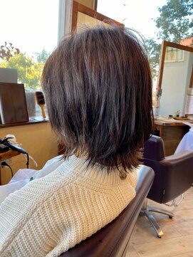 バルス(BLS) 外ハネレイヤー【藤枝/髪質改善/オーガニックカラー】