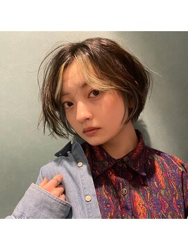 アンドアート(andArt) ショートボブ コテ巻き フレーミングカラー