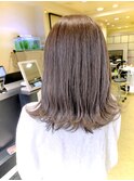 白髪ぼかしアッシュカラーセミロング