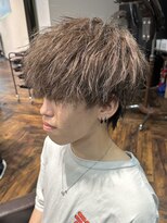 スキル(SKILL) 前下がりマッシュ ブリーチカラー