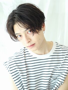 ライラ(Lyla) ソフトルーズウェーブハンサムショート