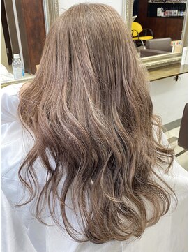 クレッシェレ(Crescere) ピンクベージュ