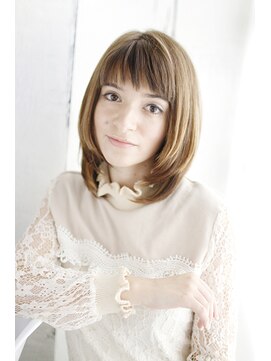 シュシュット(chouchoute) レイヤーカットウェットヘアデザインカラーオリーブベージュ/099