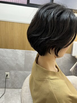 トゥーリ 長崎浜口店(tuuli) くせ毛を生かした大人ショート