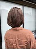 アッシュブラウンナチュラルラウンドボブ