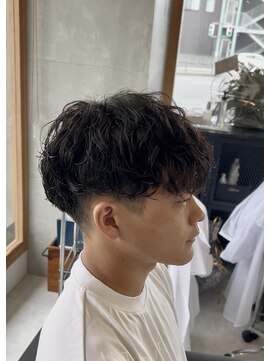 エッジ(EDGE) メンズ刈り上げマッシュショートシャドウパーマスタイル