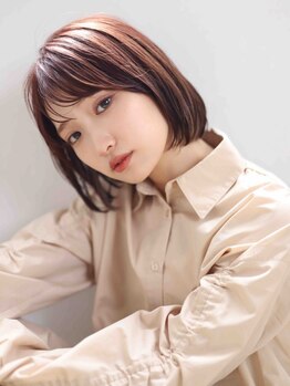 カドル(Cuddle)の写真/隠す白髪染めから魅せる白髪染めへ。ヘアスタイルや髪質に合わせてミセスにピッタリのグレイカラーを提案♪