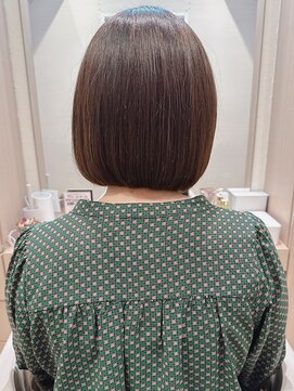 コーエン(cowen) ミニボブ切りっぱなし美髪丸みストレート小顔バイオレット40代