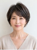 50代の上品くびれベリーショート