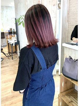 ハグ 横浜(HUG) バレイヤージュ　チェリーピンク