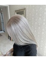 ヘアスタジオ アルス 御池店(hair Studio A.R.S) ホワイトブロンドベージュ