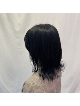 ヘアーアンドビューティー エレガンス(HAIR&BEAUTY Elegance) ウルフ×ブルーブラック