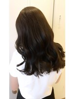 ネウィ 川崎(newi)&nbsp;丸型卵形韓国風顔まわりエアリーロング美髪ピンクブラウン川崎