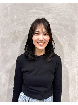 エミュ(emu) レイヤーカット×透明感カラー