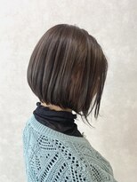 エフ(efu.)&nbsp;透明感ヌーディカラー×前下がりbob