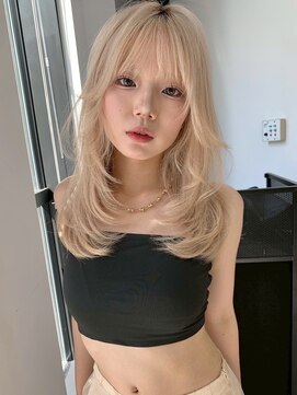 ユーフォリア 新宿通り(Euphoria) 小顔美人レイヤーカット×アッシュカラー30代40代50代