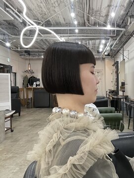 エシカ(ethica) 【ethica_南船場】黒髪モードボブ×暗めカラー
