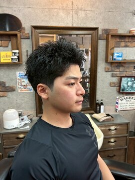 アールズ ヘア(R's hair) MEN’S HAIR/サーフカール/刈り上げセンターパート/印西