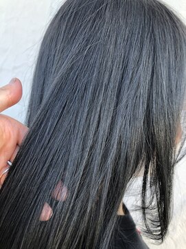 ダリアヘアー ミュウズ(Dahlia hair mieuxs) 艶髪ストレート × ブルーブラック