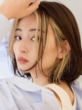 リトル 池袋(little) インナーカラーシアーベージュセンター分けボブ