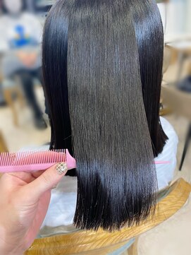 アンフィドットドゥルドゥ(AnFye.dueldo) 【AnFye】縮毛矯正で理想のうる艶ヘアに♪