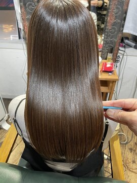 クオーレ(CUORE) ドライヤーで乾かしただけで綺麗にサラサラにまとまる縮毛矯正