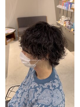 ミリ(milli Produce by ITAKURA) 波巻きツイストスパイラルパーマ