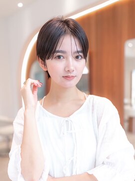 イオ 本厚木(io) 20代30代丸みショート似合わせカットシースルーバングハイライト