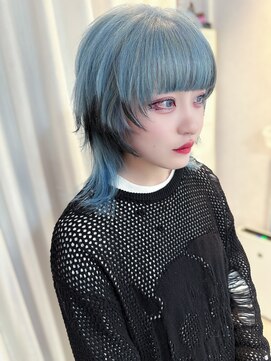 ボックスミコ(Box mico.) ペールブルー×ブラックのエンドカラーで個性派ウルフスタイル