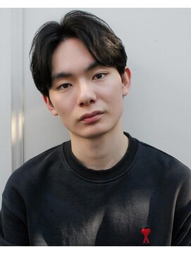 ロビー 表参道(ROBBY) センターパート/コンマバング/毛流れパーマ/眉カット/メンズ