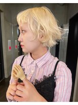 ランド(LAND)&nbsp;ホワイトブロンドベージュ　ミニボブ