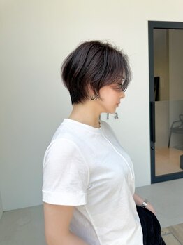 セラ(cella)の写真/大人女性の悩みに寄り添った丁寧なカウンセリング◎白髪を活かしたオシャレなスタイルで、上品な印象に♪