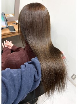 フリッカ(Flicka) オリーブベージュ/透明感カラー/仙台