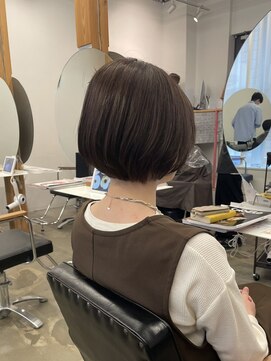 アコロン 武蔵小杉(acoron.) 【武蔵小杉】丸みが美しい大人コンパクトボブ