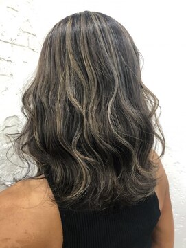 プライズ アイリス 池袋東口店(prize Iris) 夏/ハイライト/20代/￥15400