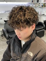 フィフス 原宿(fifth)&nbsp;波巻きスパイラルツイストスパイラルパーマツーブロックパーマ