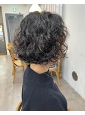 【中目黒】黒髪ボブのおしゃれくるくるパーマスタイル☆