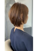 ジエクト アイロ(The Ect ilo)&nbsp;大人ショートボブ　ツヤ感ベージュ