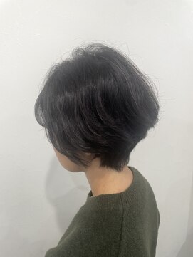 ラムル(LarMe) 前下がりショート