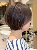 表参道白髪ぼかしレイヤーボブウルフショートヘアベージュ40代