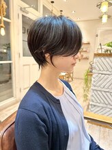 美髪への鍵は「髪の履歴」に。緻密な診断が導く、あなただけの薬剤選定。