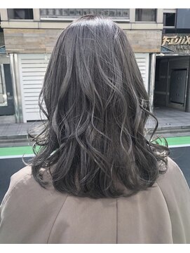 イェッカ(YECCA) ブリーチなしで透明感アッシュ