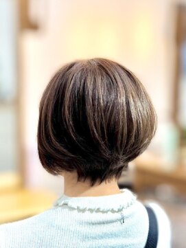 オーワンシーオー(o1co) 【 グラデーションボブ / 丸みショート / 髪質改善カラー 】