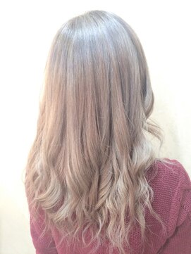 マジックマッシュ(Magic Mush) Ｗカラー＋トリートメント￥9000　ブリーチグラデーション￥8000