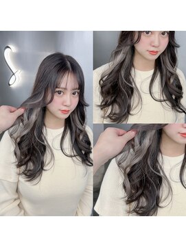 サイ アオヤマ(sai AOYAMA) イヤリングカラーベージュ/ポイントカラー